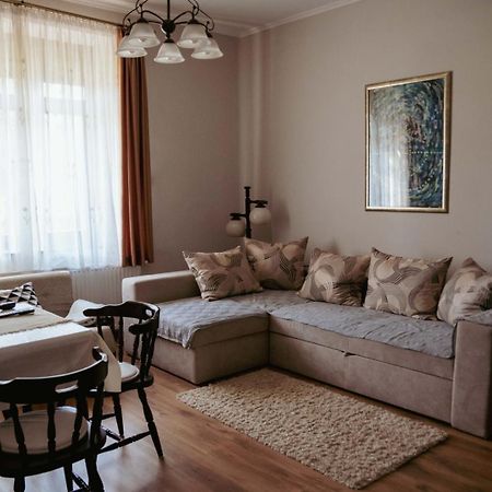 Dobay Apartman Jula Exterior foto