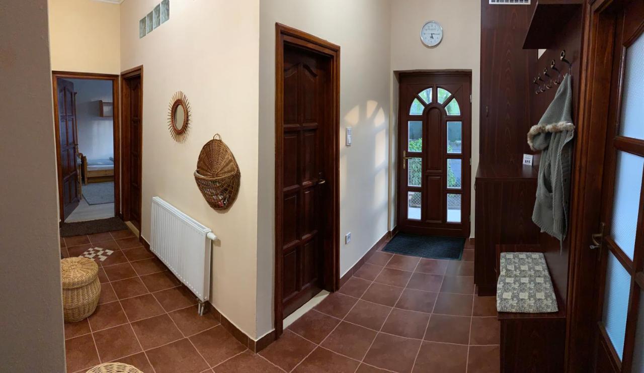 Dobay Apartman Jula Exterior foto