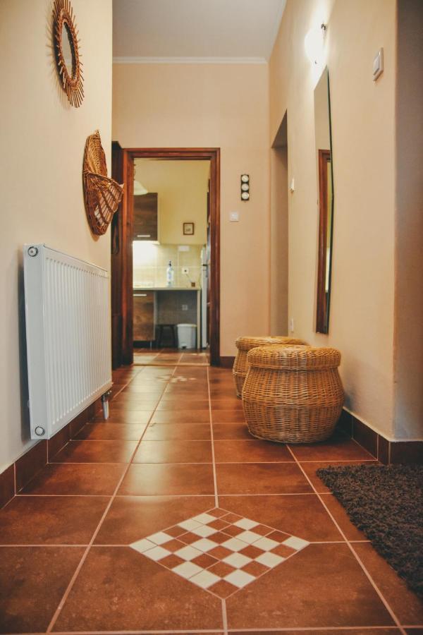 Dobay Apartman Jula Exterior foto