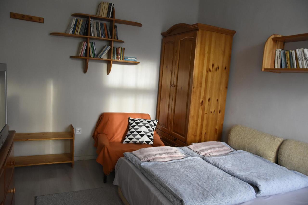 Dobay Apartman Jula Exterior foto