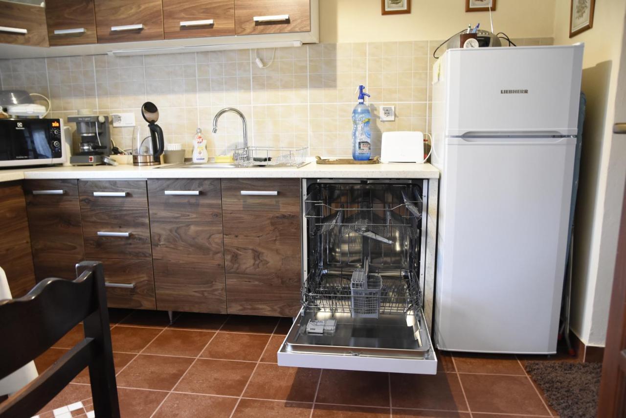 Dobay Apartman Jula Exterior foto