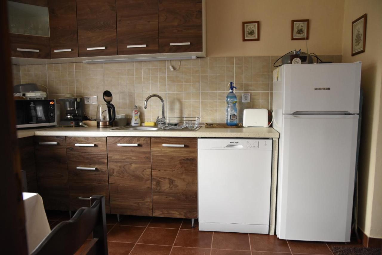 Dobay Apartman Jula Exterior foto