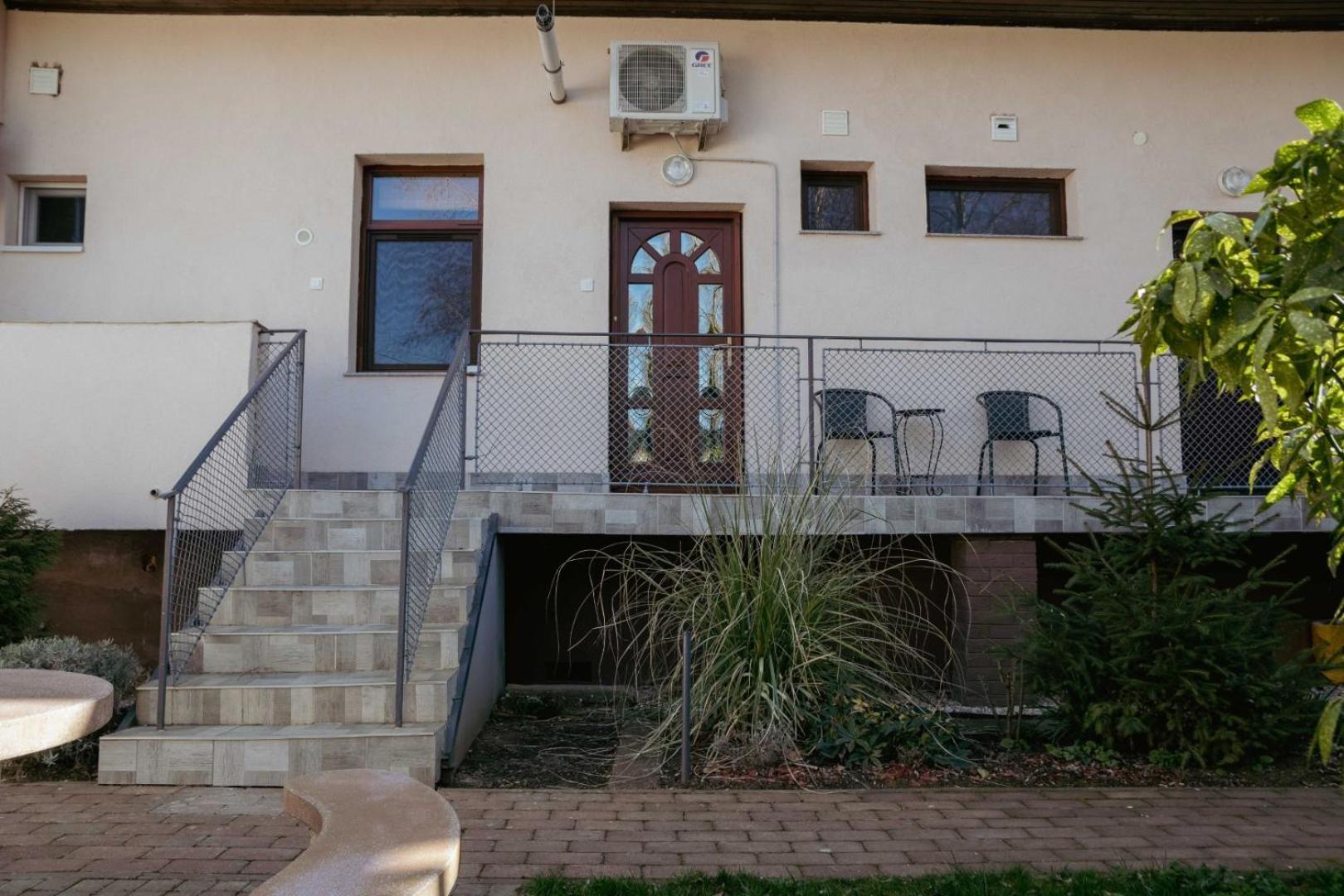 Dobay Apartman Jula Exterior foto