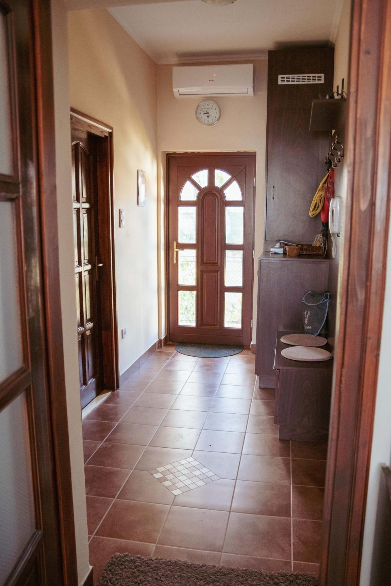 Dobay Apartman Jula Exterior foto
